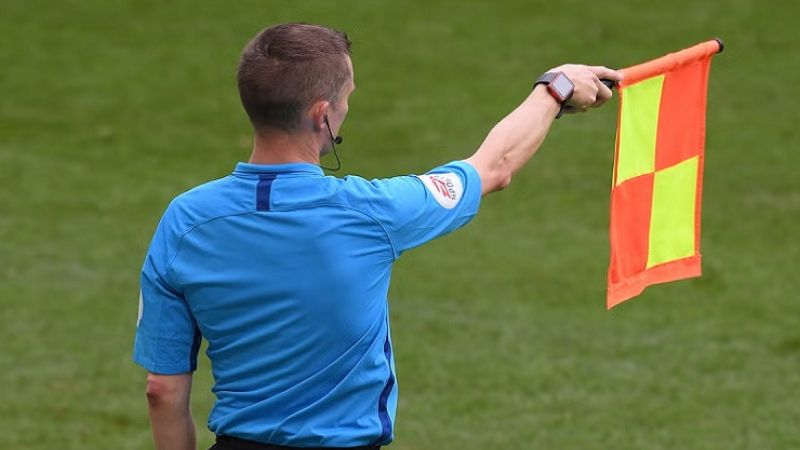 Việc việt vị trong bóng đá là gì? Những điều cần biết